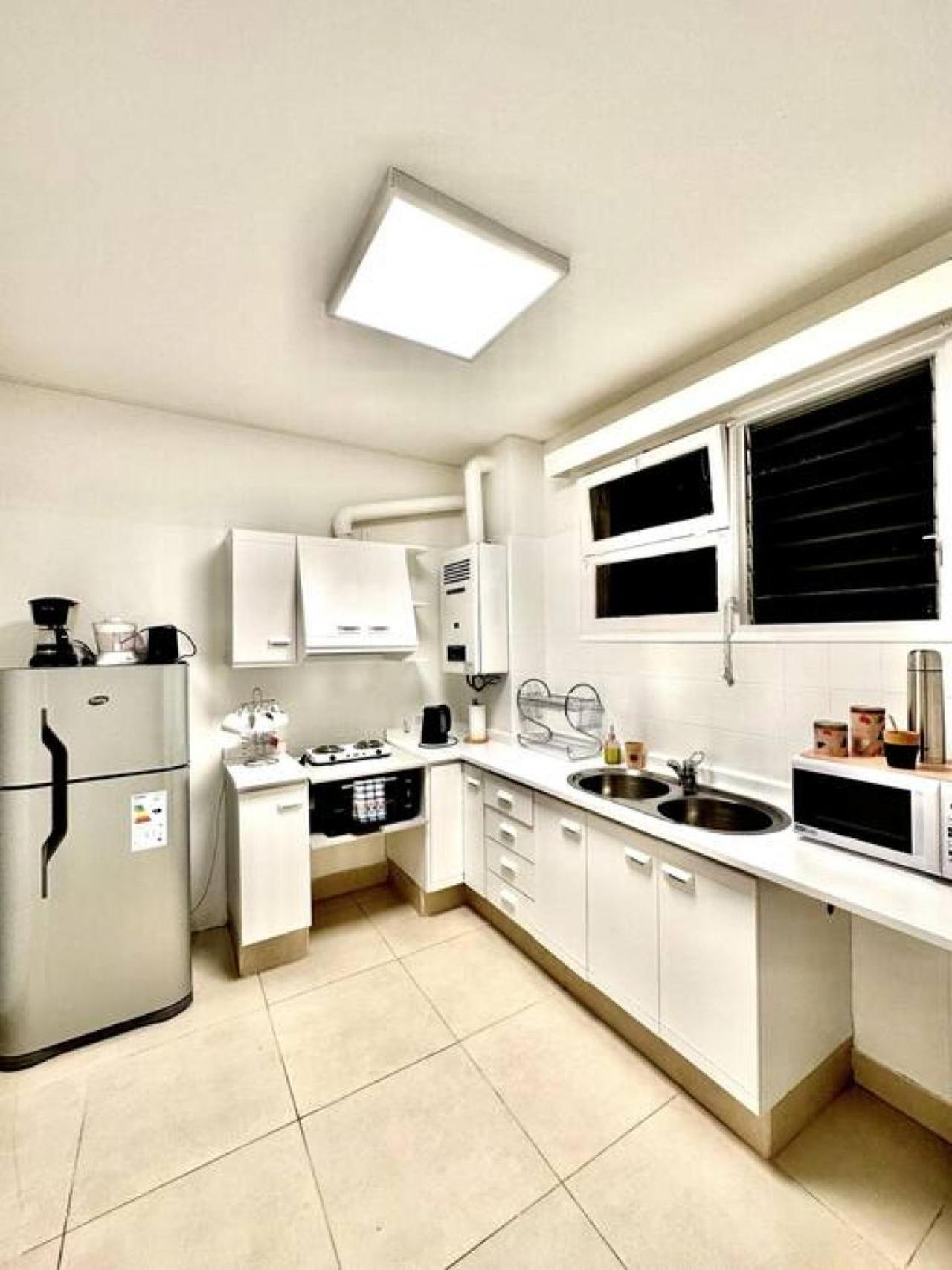 Departamento Centrico, Comodo Y Luminoso En 3 2 Banos *