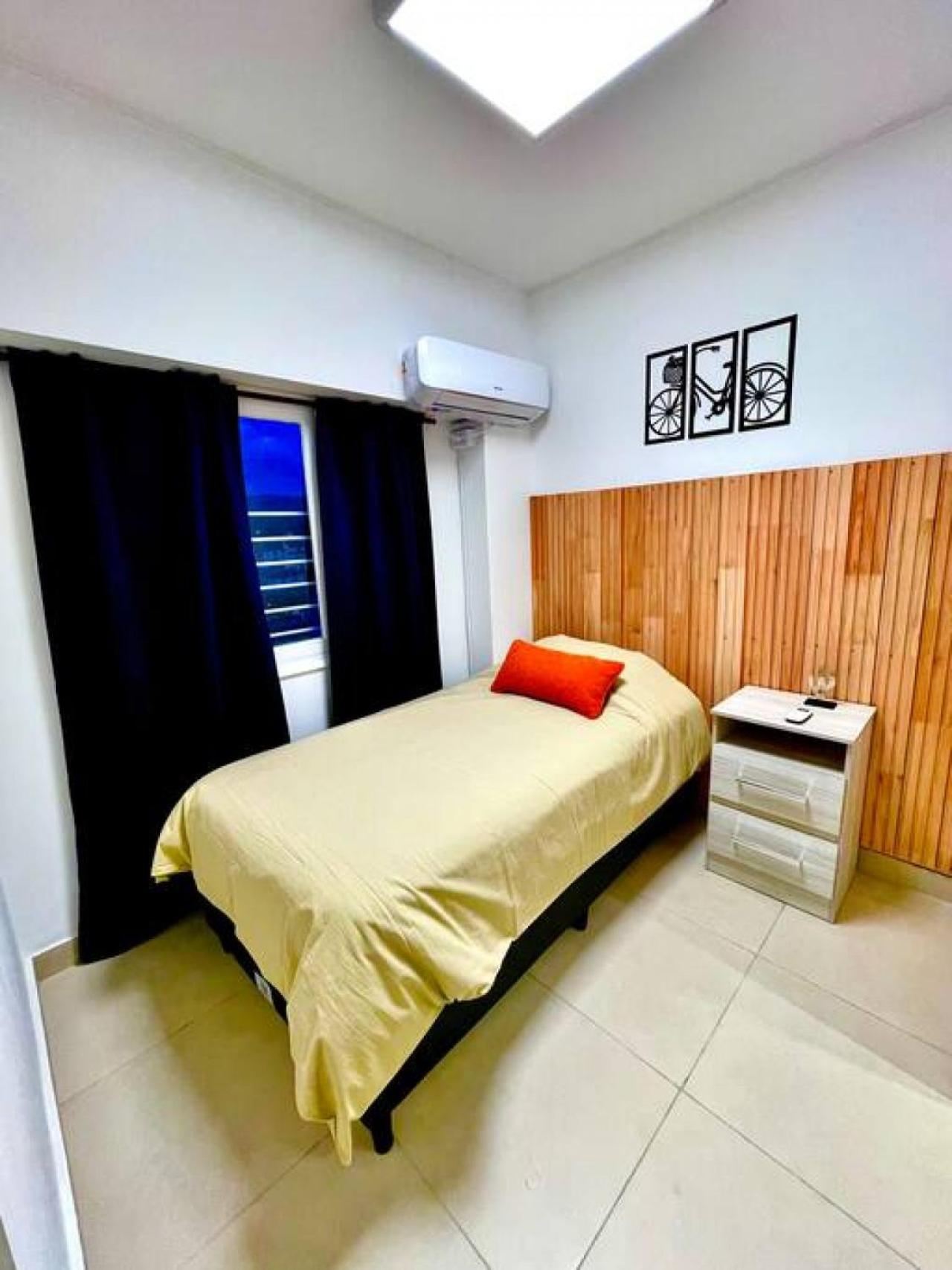 Departamento Centrico, Comodo Y Luminoso En 3 2 Banos * Salta