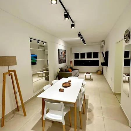 Departamento Centrico, Comodo Y Luminoso En Salta 3 Habitaciones 2 Banos Exterior photo