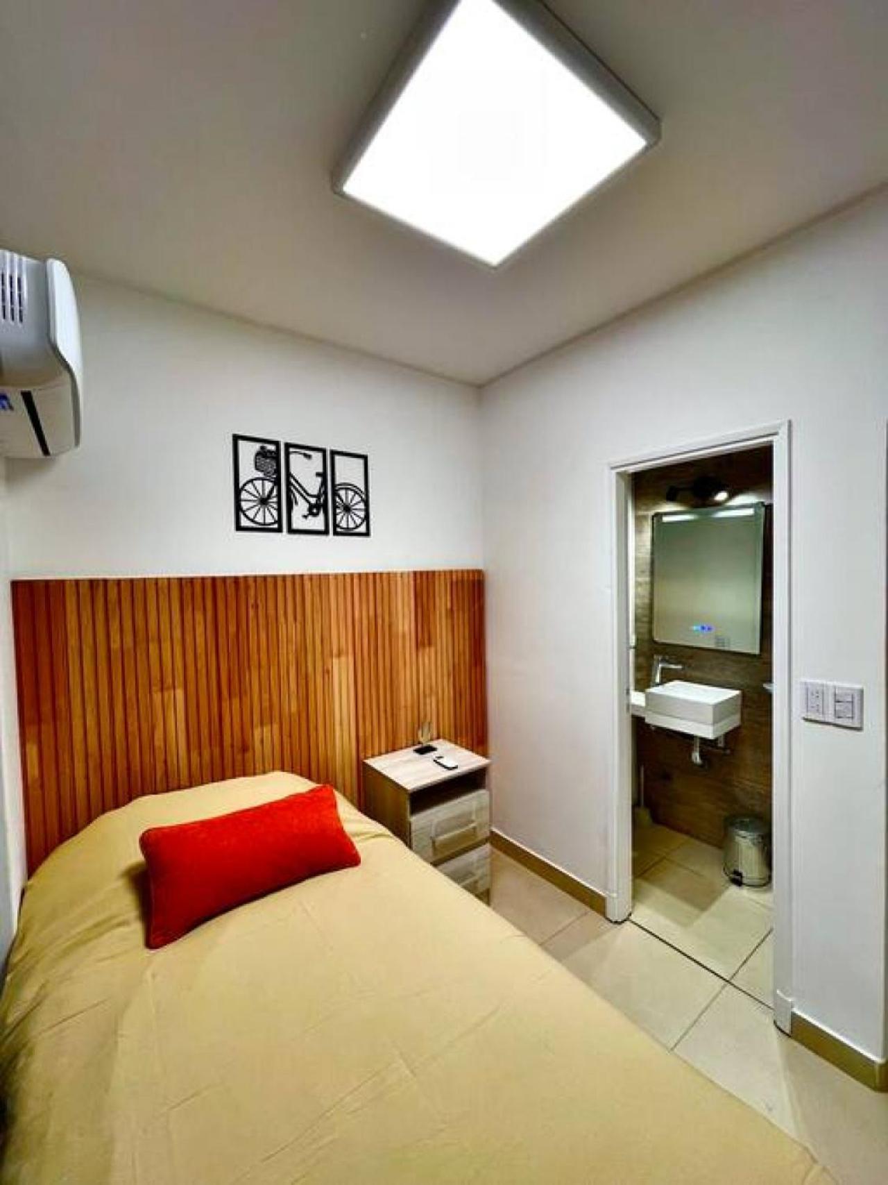 Departamento Centrico, Comodo Y Luminoso En 3 2 Banos